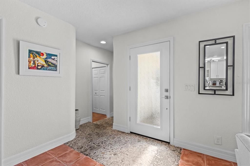 En Venta: $499,900 (3 camas, 2 baños, 1561 Pies cuadrados)