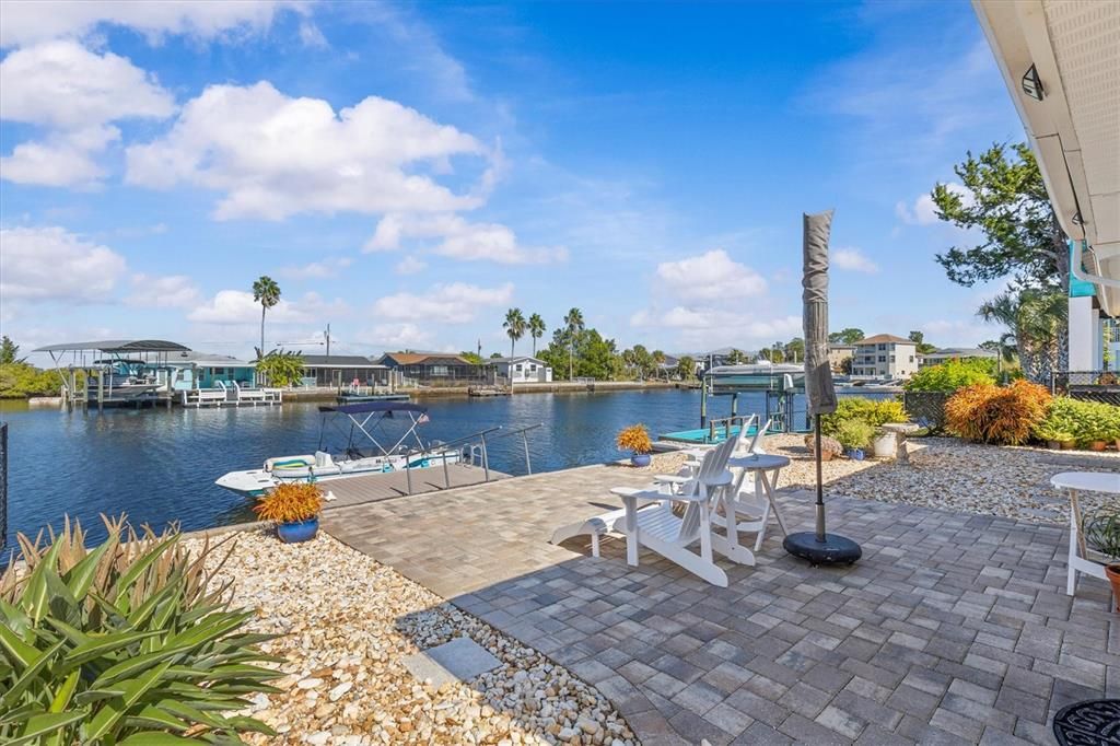 En Venta: $499,900 (3 camas, 2 baños, 1561 Pies cuadrados)