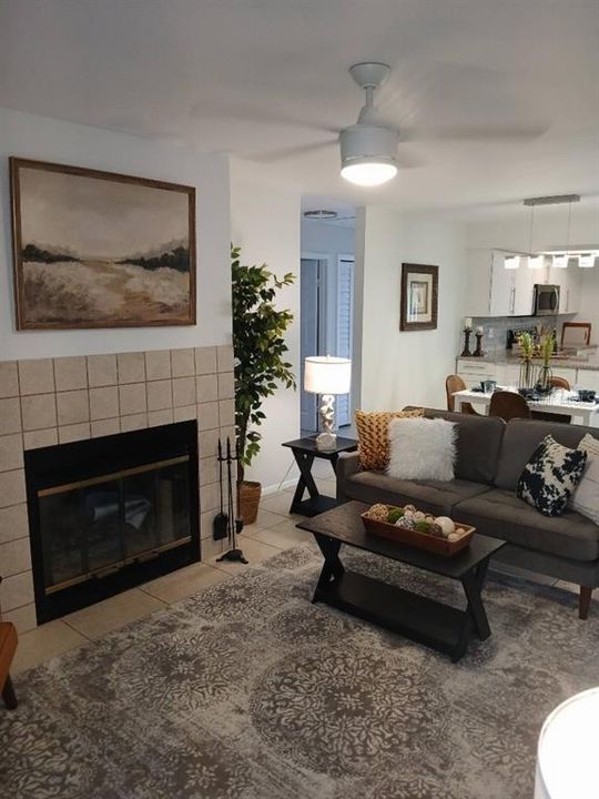 For Sale: $384,900 (3 beds, 2 baths, 1176 Square Feet)