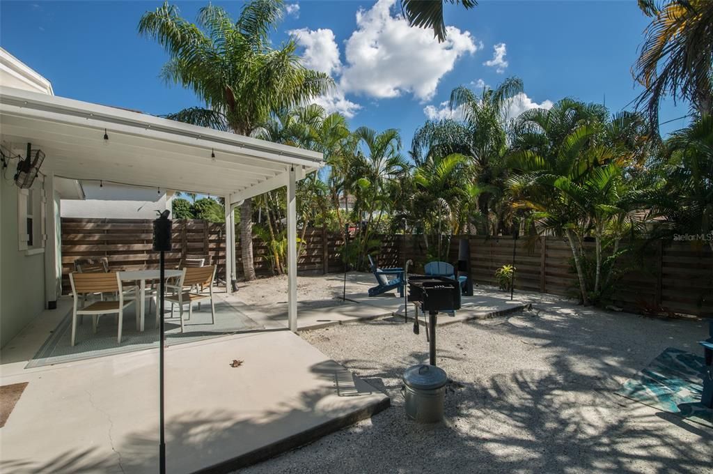 待售: $1,100,000 (0 贝兹, 0 浴室, 1441 平方英尺)