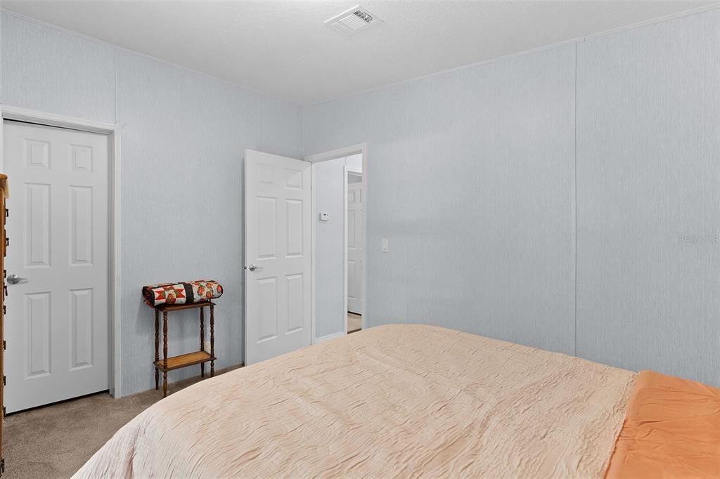 For Sale: $360,000 (3 beds, 2 baths, 1291 Square Feet)