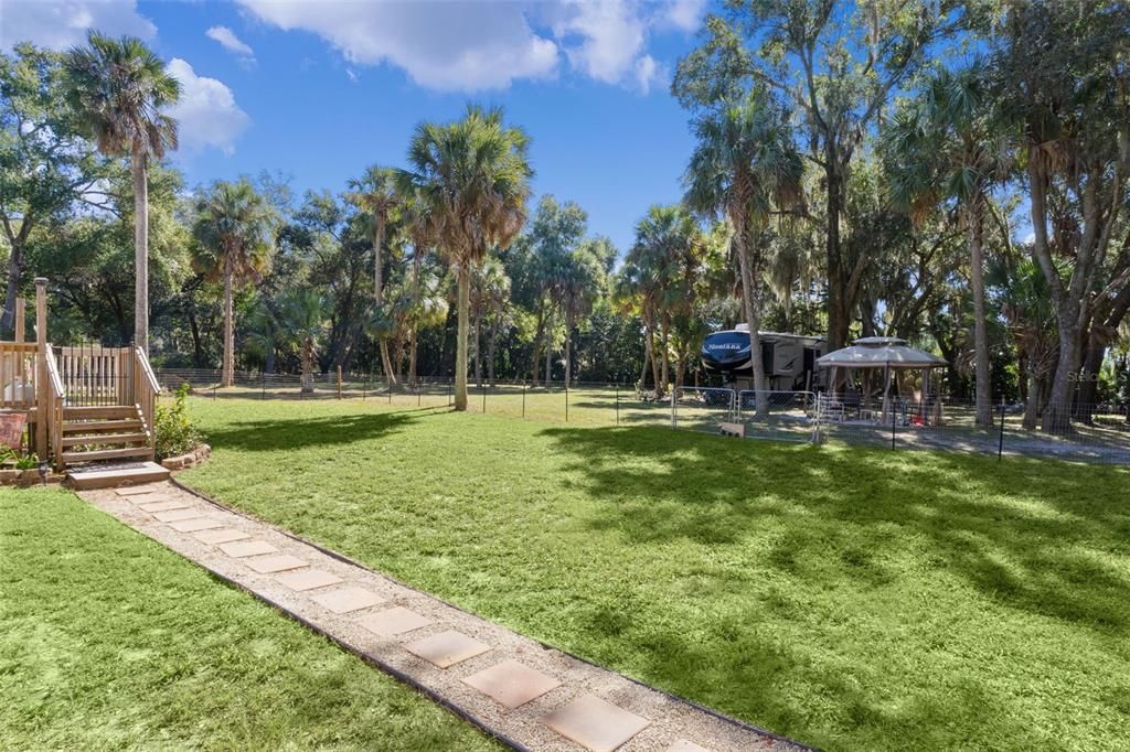 For Sale: $360,000 (3 beds, 2 baths, 1291 Square Feet)