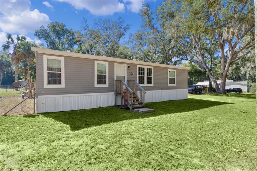 For Sale: $360,000 (3 beds, 2 baths, 1291 Square Feet)