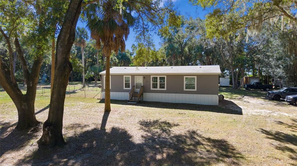 For Sale: $360,000 (3 beds, 2 baths, 1291 Square Feet)