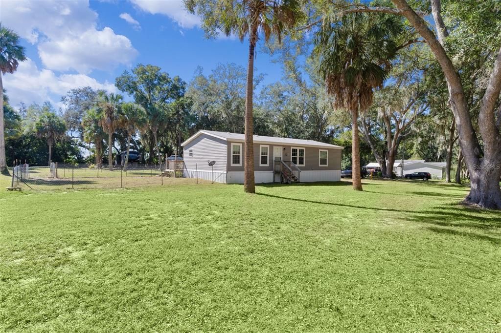 For Sale: $360,000 (3 beds, 2 baths, 1291 Square Feet)