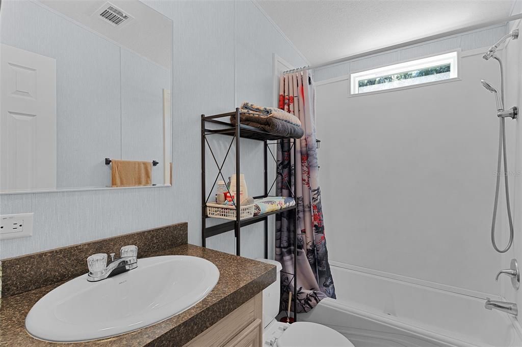 For Sale: $360,000 (3 beds, 2 baths, 1291 Square Feet)