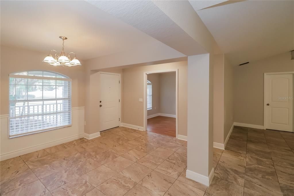 For Rent: $2,160 (3 beds, 2 baths, 2035 Square Feet)