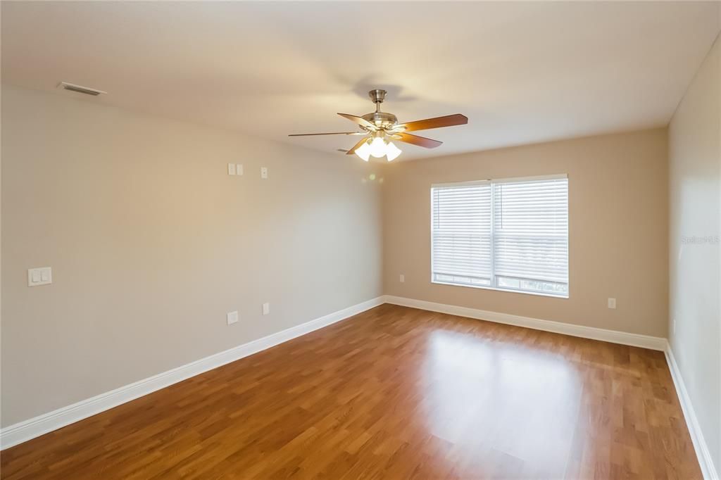 For Rent: $2,160 (3 beds, 2 baths, 2035 Square Feet)