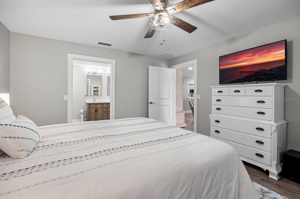 Active With Contract: $729,000 (4 beds, 3 baths, 2792 Square Feet)