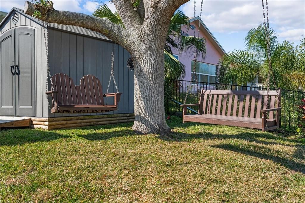 Active With Contract: $729,000 (4 beds, 3 baths, 2792 Square Feet)