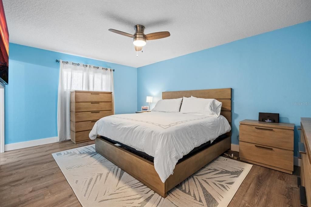 Active With Contract: $729,000 (4 beds, 3 baths, 2792 Square Feet)