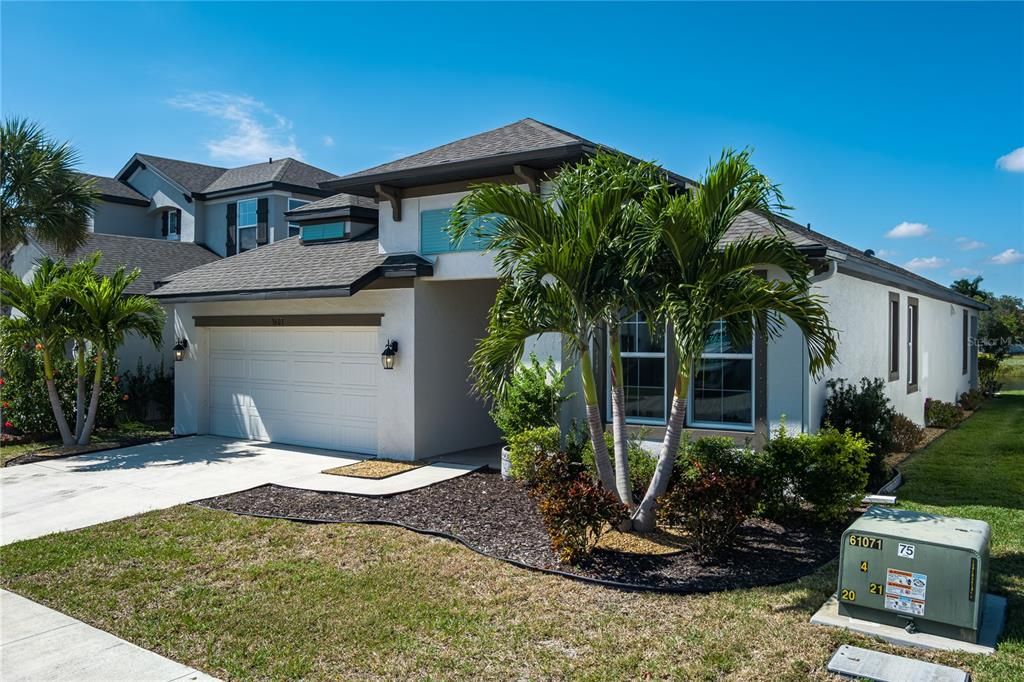 For Rent: $3,500 (3 beds, 3 baths, 2193 Square Feet)