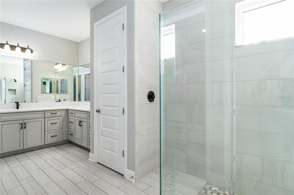 For Rent: $3,500 (3 beds, 3 baths, 2193 Square Feet)