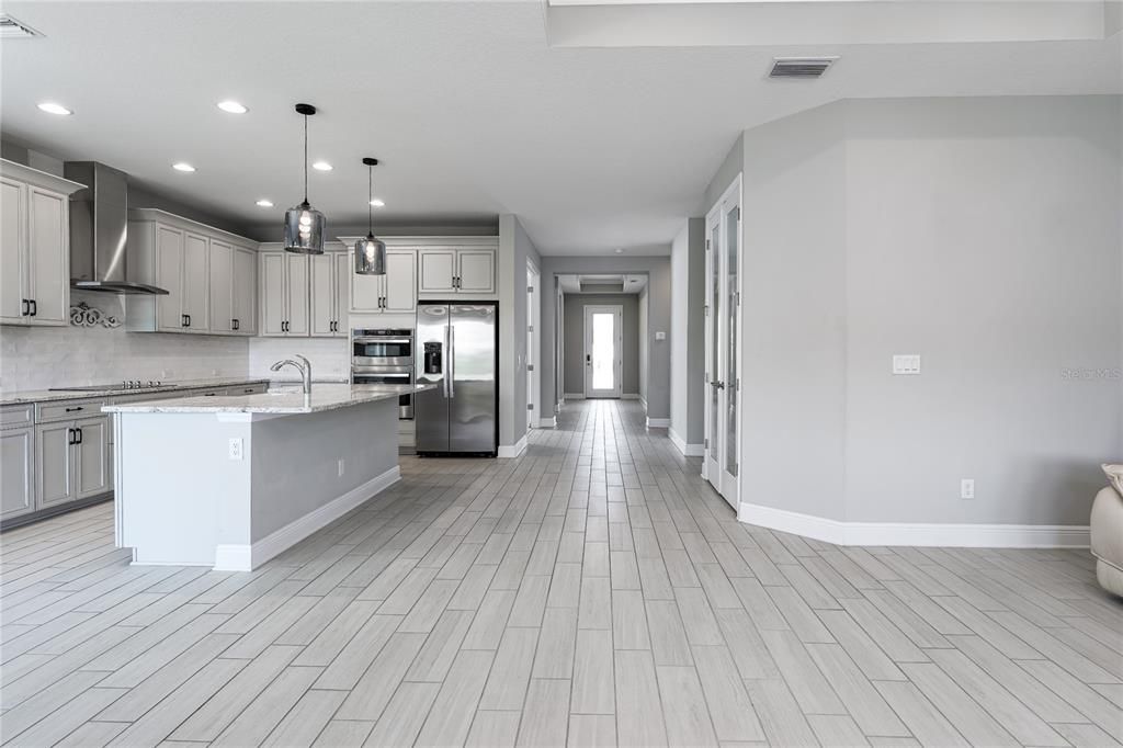 For Rent: $3,500 (3 beds, 3 baths, 2193 Square Feet)