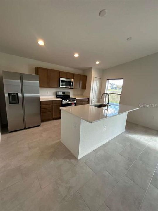 En Renta: $2,250 (3 camas, 2 baños, 1447 Pies cuadrados)