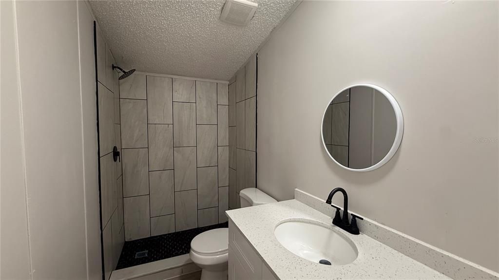 В аренду: $2,200 (4 спален, 2 ванн, 1780 Квадратных фут)