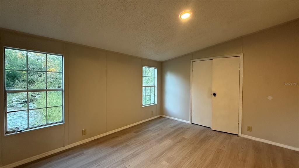 В аренду: $2,200 (4 спален, 2 ванн, 1780 Квадратных фут)