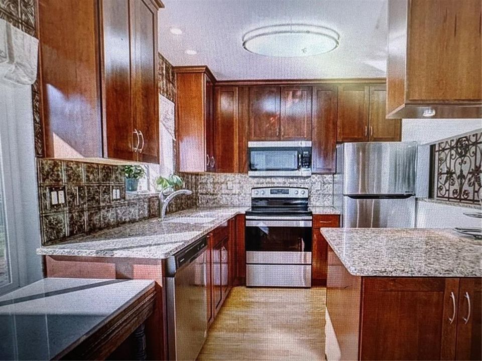 For Sale: $369,000 (3 beds, 1 baths, 1181 Square Feet)