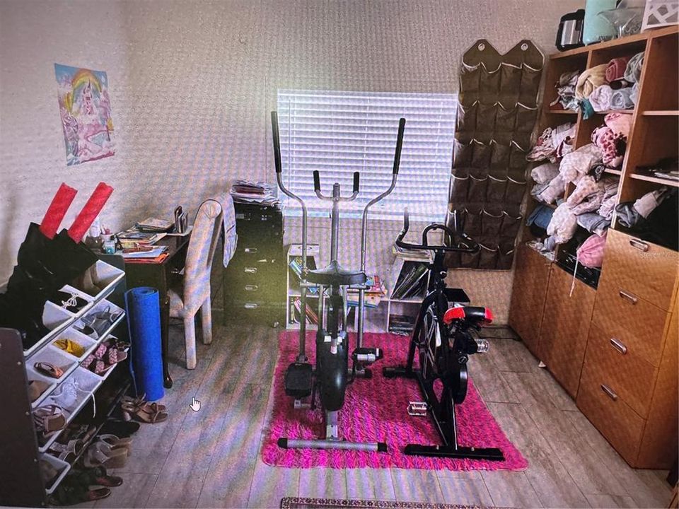 For Sale: $369,000 (3 beds, 1 baths, 1181 Square Feet)