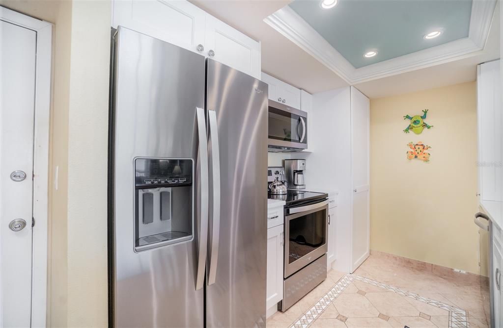 For Sale: $649,000 (2 beds, 2 baths, 1108 Square Feet)