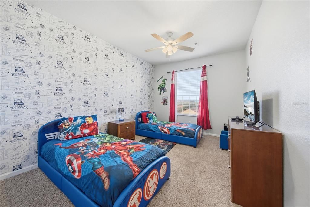 For Sale: $295,000 (2 beds, 2 baths, 1081 Square Feet)