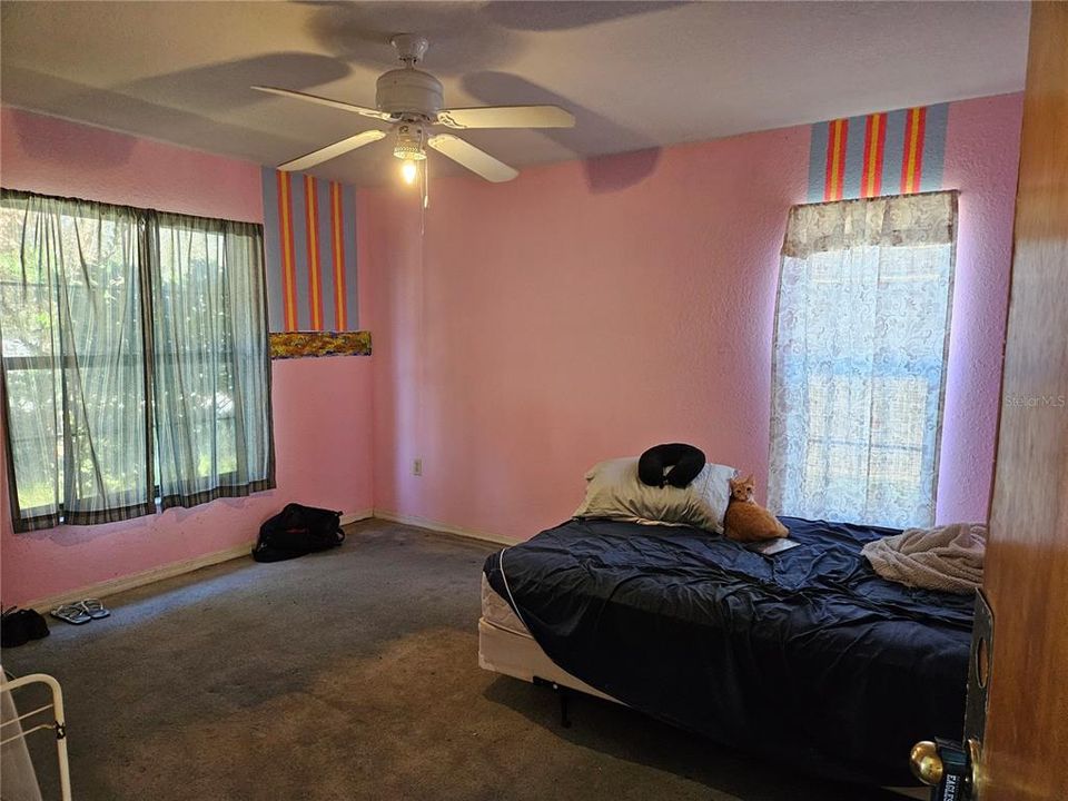 Под контрактом: $150,000 (2 спален, 2 ванн, 1050 Квадратных фут)