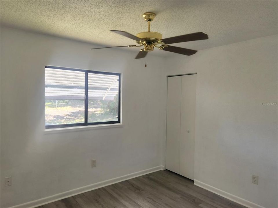 For Sale: $144,900 (2 beds, 1 baths, 864 Square Feet)