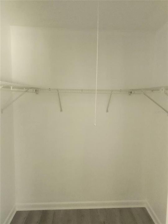 For Sale: $144,900 (2 beds, 1 baths, 864 Square Feet)