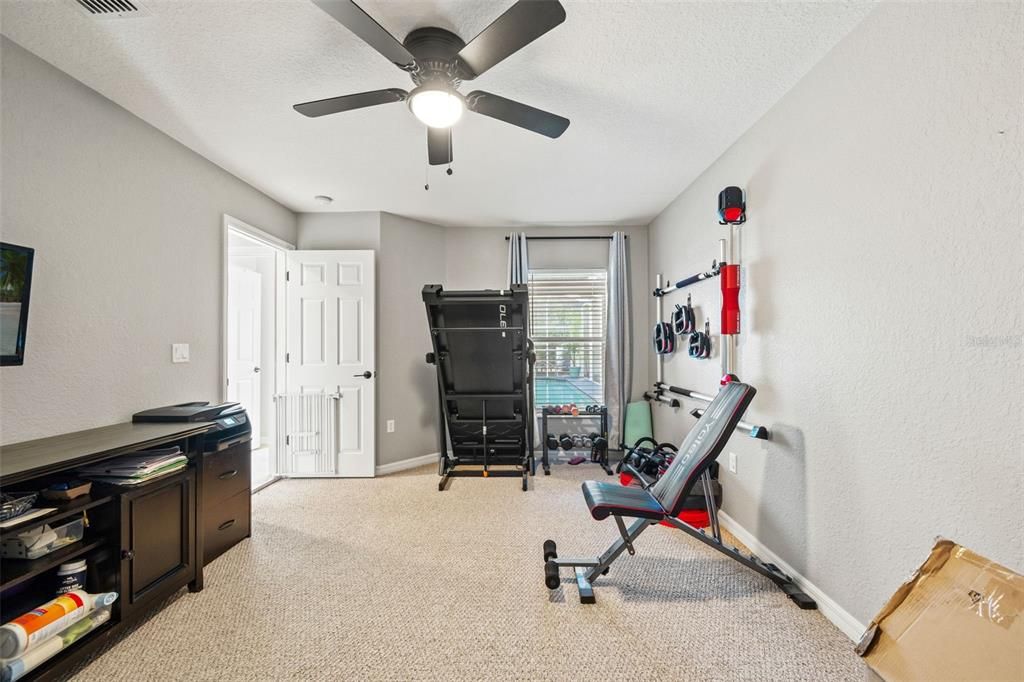 Под контрактом: $625,000 (4 спален, 2 ванн, 2414 Квадратных фут)