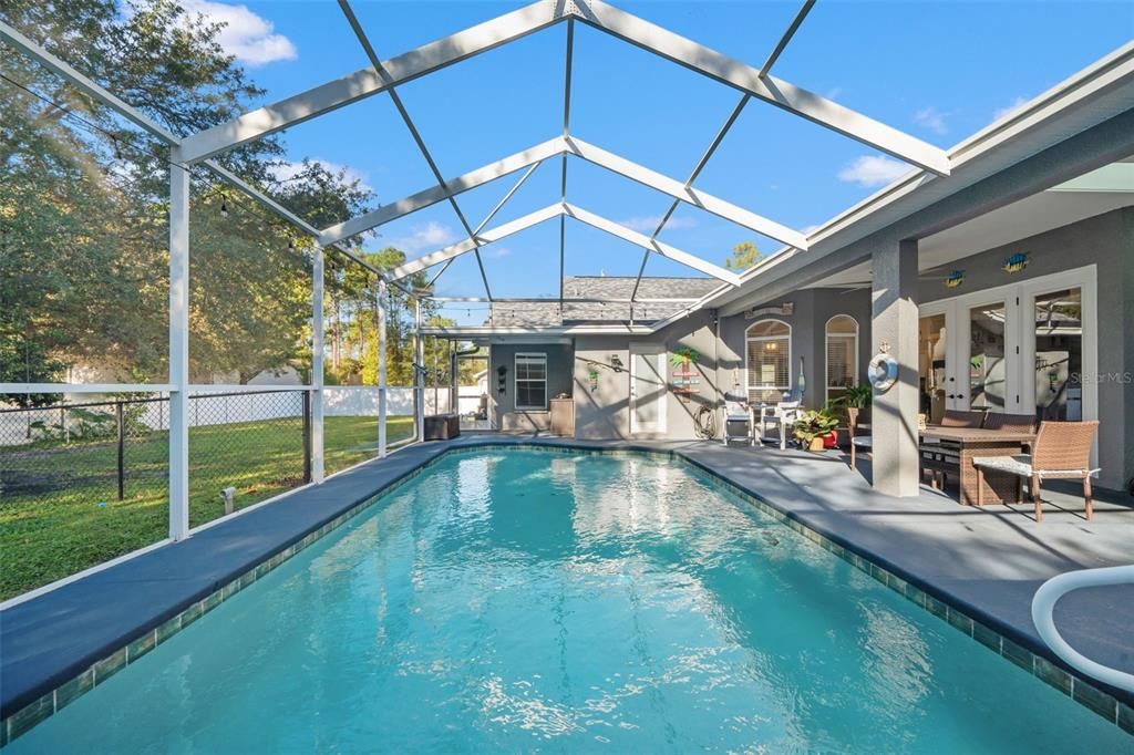 Под контрактом: $625,000 (4 спален, 2 ванн, 2414 Квадратных фут)