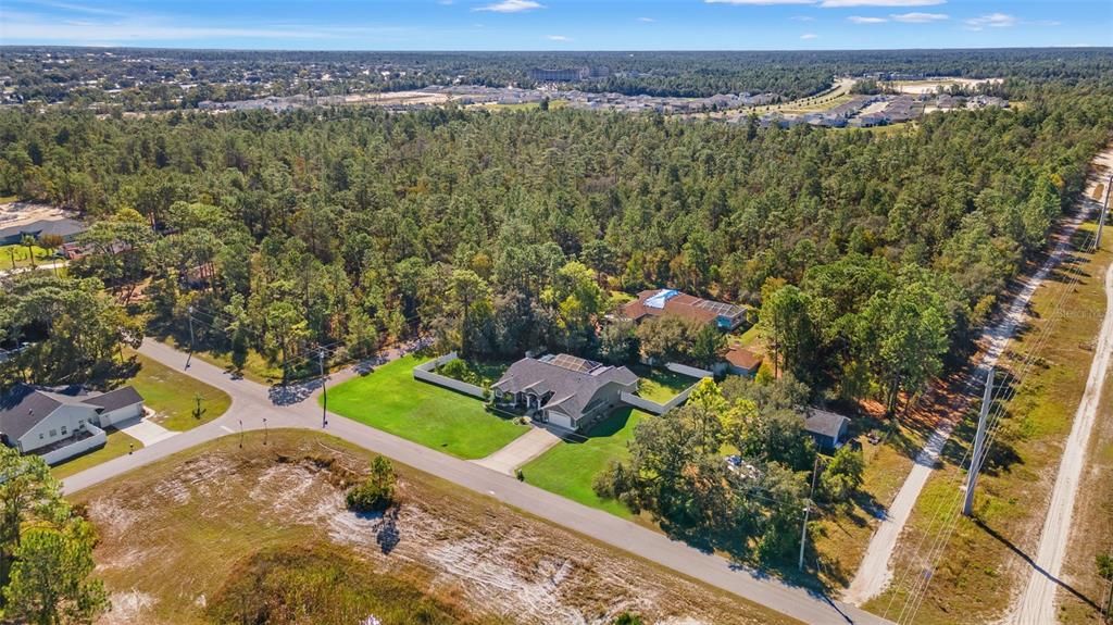 Под контрактом: $625,000 (4 спален, 2 ванн, 2414 Квадратных фут)