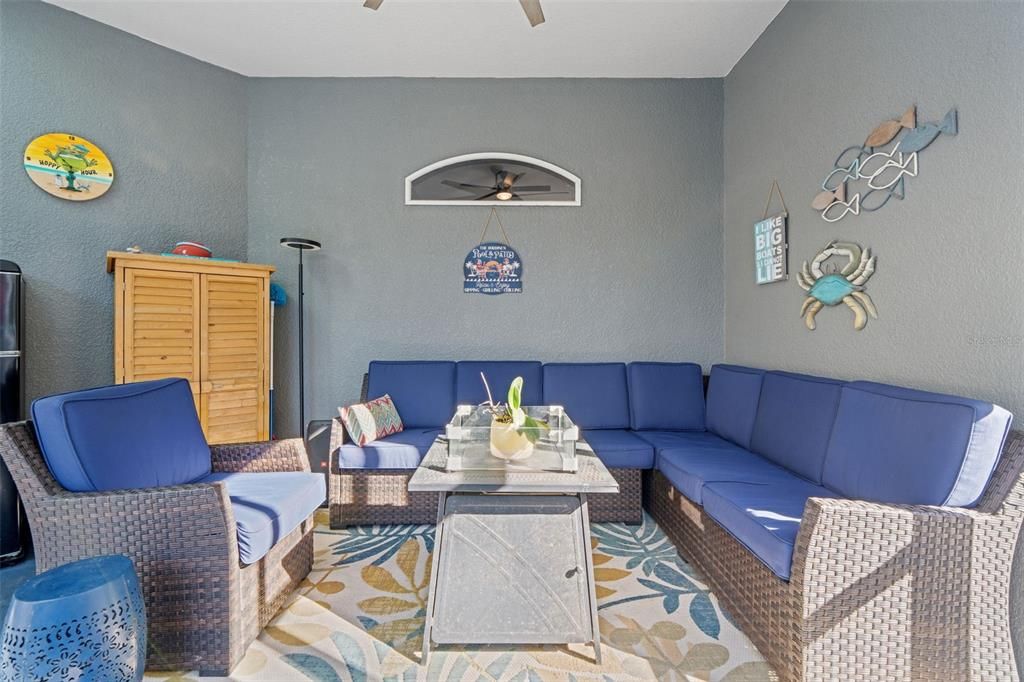 Под контрактом: $625,000 (4 спален, 2 ванн, 2414 Квадратных фут)