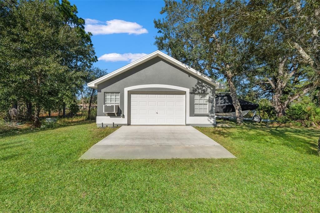 Под контрактом: $625,000 (4 спален, 2 ванн, 2414 Квадратных фут)