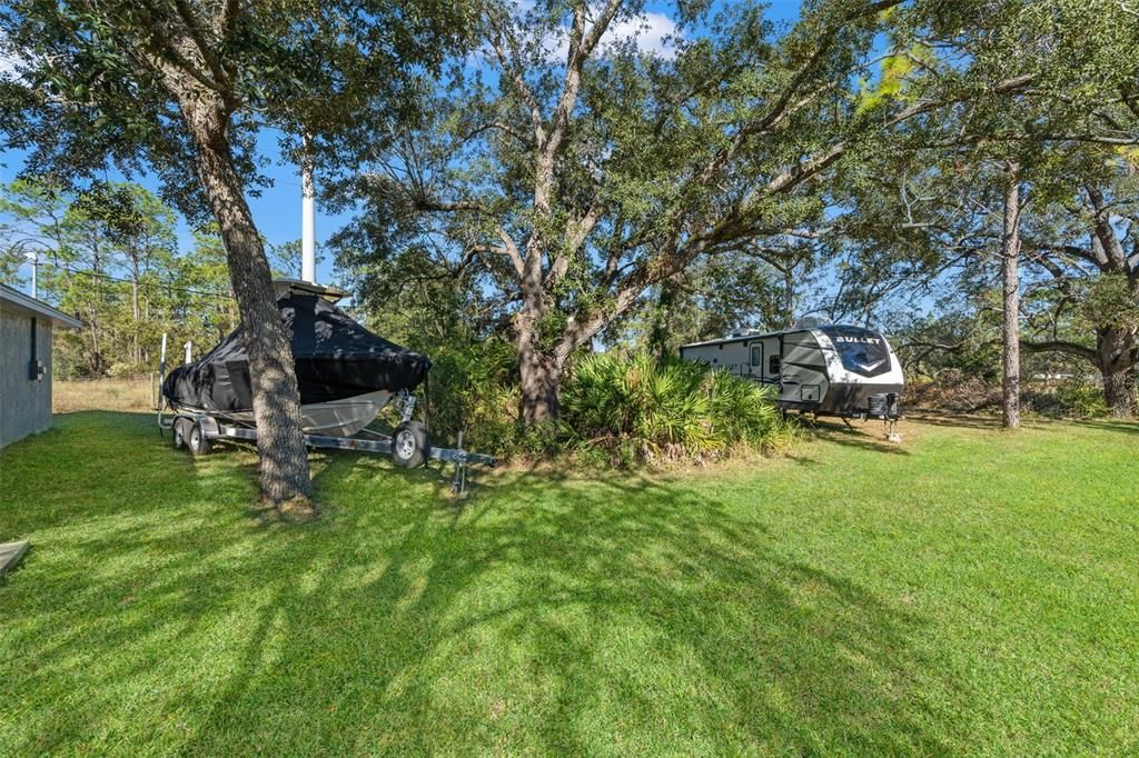 Под контрактом: $625,000 (4 спален, 2 ванн, 2414 Квадратных фут)