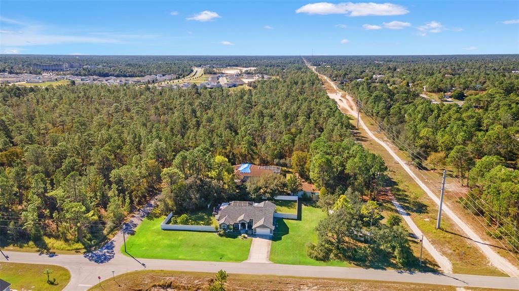 Под контрактом: $625,000 (4 спален, 2 ванн, 2414 Квадратных фут)