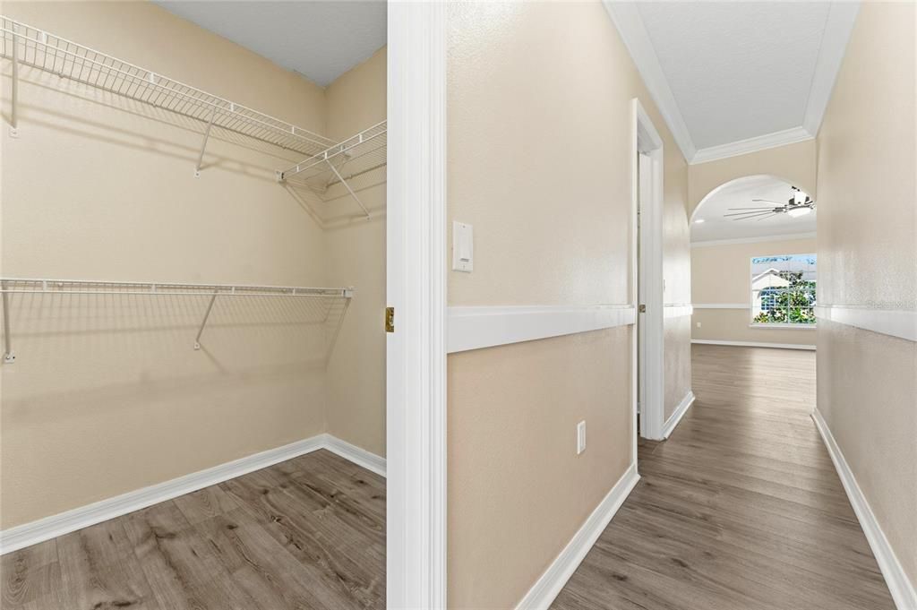 待售: $418,000 (5 贝兹, 3 浴室, 2980 平方英尺)