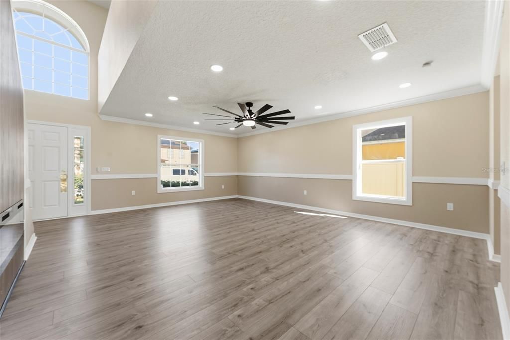 待售: $418,000 (5 贝兹, 3 浴室, 2980 平方英尺)