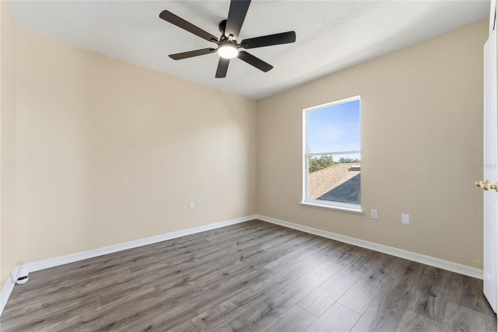 待售: $418,000 (5 贝兹, 3 浴室, 2980 平方英尺)