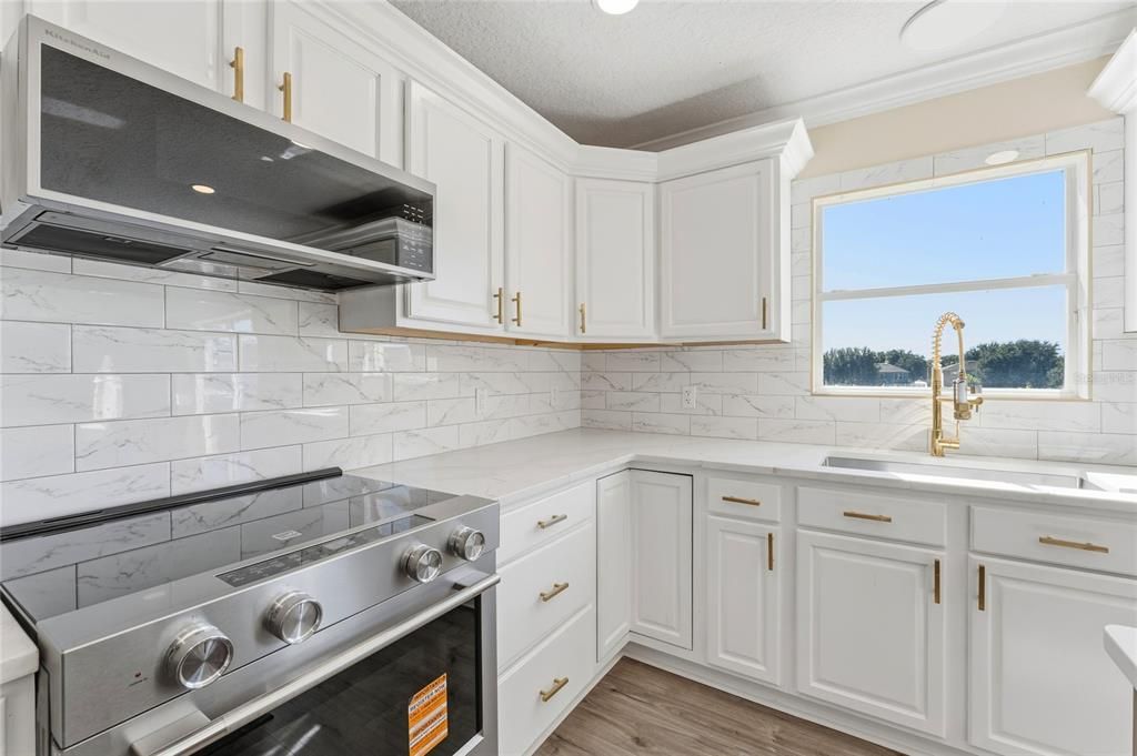 待售: $418,000 (5 贝兹, 3 浴室, 2980 平方英尺)