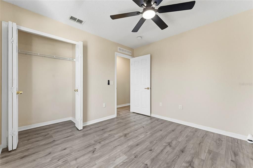 待售: $418,000 (5 贝兹, 3 浴室, 2980 平方英尺)