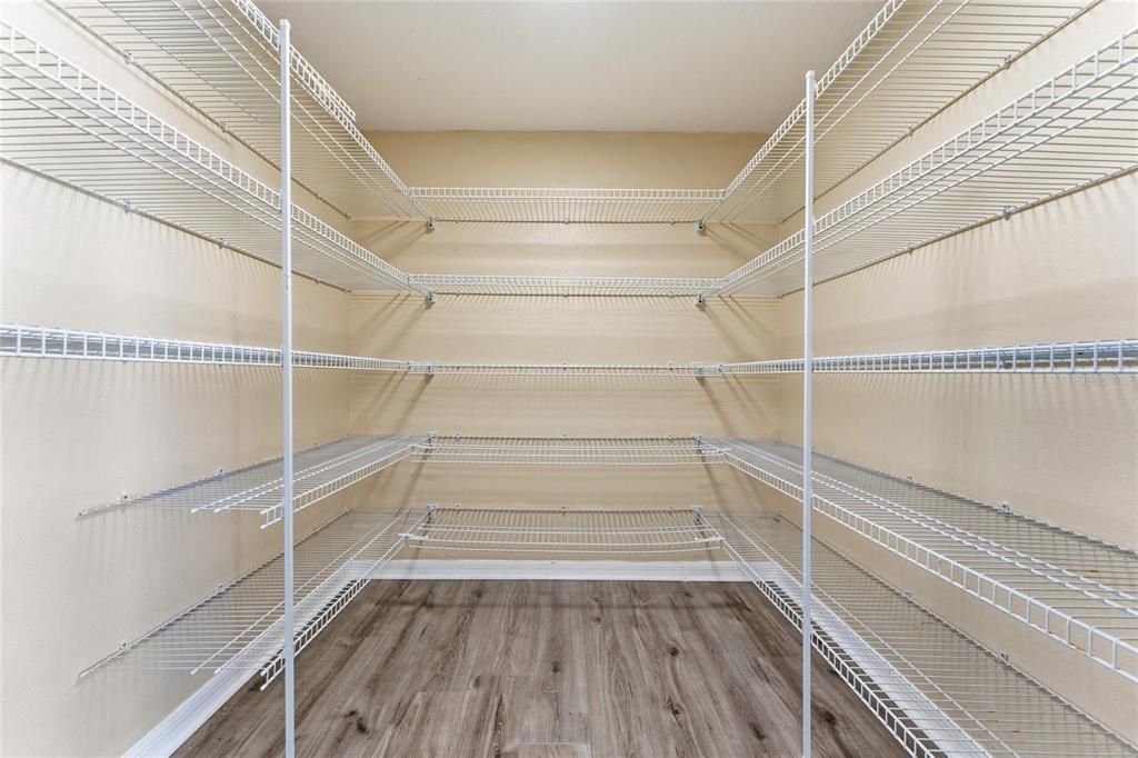 待售: $418,000 (5 贝兹, 3 浴室, 2980 平方英尺)