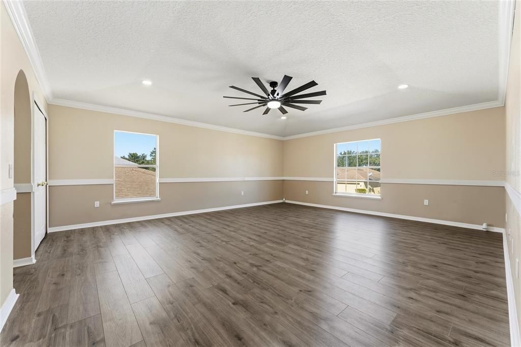 待售: $418,000 (5 贝兹, 3 浴室, 2980 平方英尺)