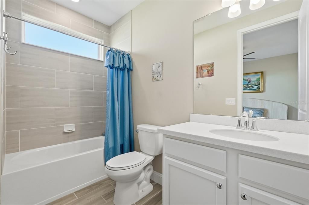 待售: $425,500 (4 贝兹, 3 浴室, 2027 平方英尺)