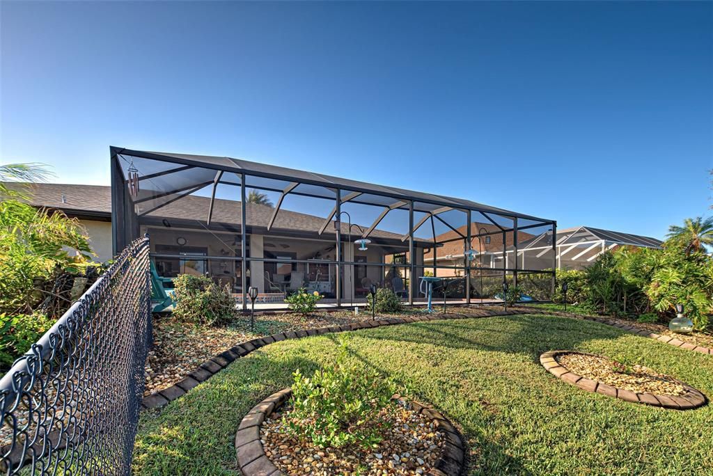 合同活跃: $439,500 (4 贝兹, 2 浴室, 2239 平方英尺)