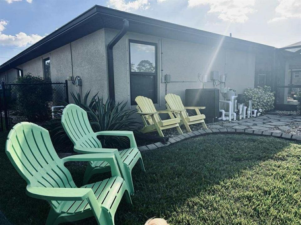 合同活跃: $439,500 (4 贝兹, 2 浴室, 2239 平方英尺)