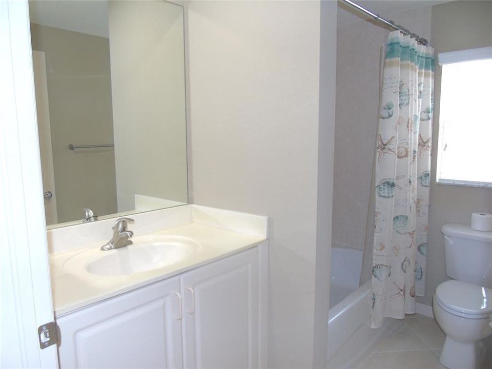 В аренду: $1,900 (2 спален, 2 ванн, 1451 Квадратных фут)