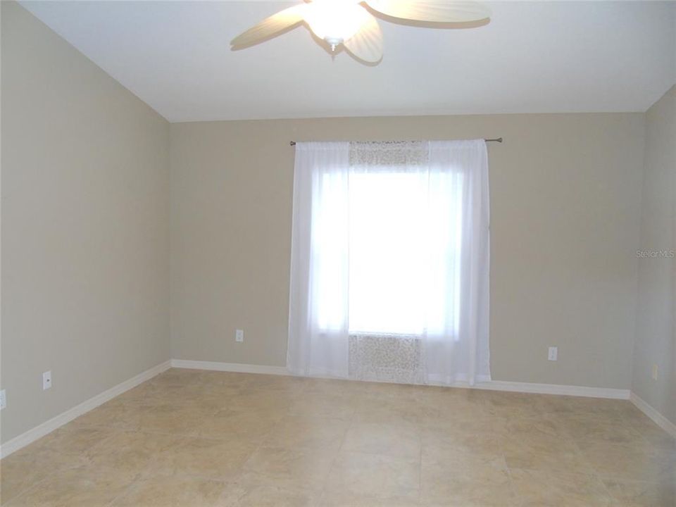 В аренду: $1,900 (2 спален, 2 ванн, 1451 Квадратных фут)