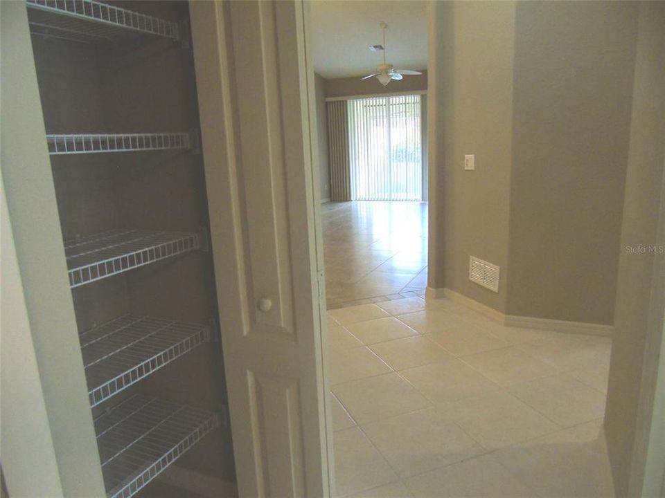 В аренду: $1,900 (2 спален, 2 ванн, 1451 Квадратных фут)