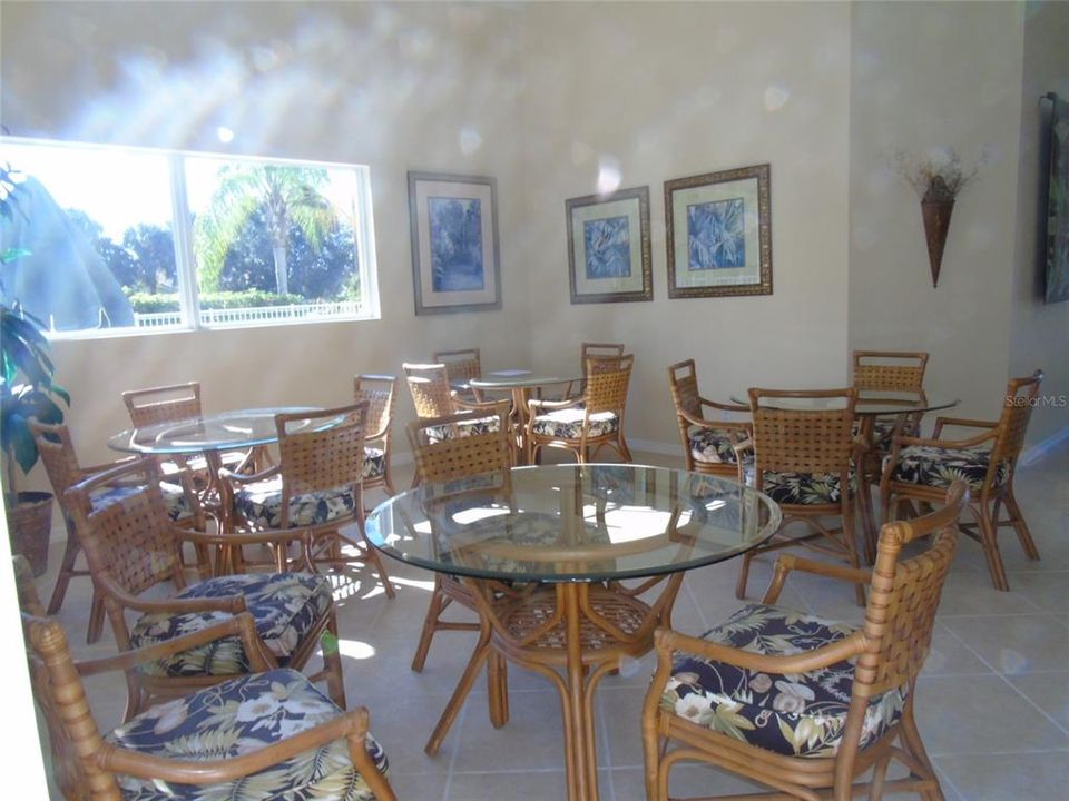 В аренду: $1,900 (2 спален, 2 ванн, 1451 Квадратных фут)