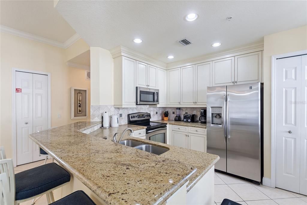 For Sale: $314,000 (3 beds, 2 baths, 1419 Square Feet)